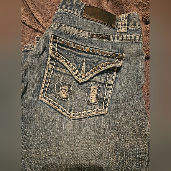 Western Women's Jeans - Picture 2 of 5